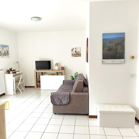 Residenza Tiziana Daire Luino Dış mekan fotoğraf