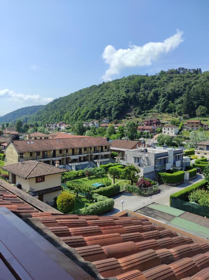 Residenza Tiziana Daire Luino Dış mekan fotoğraf