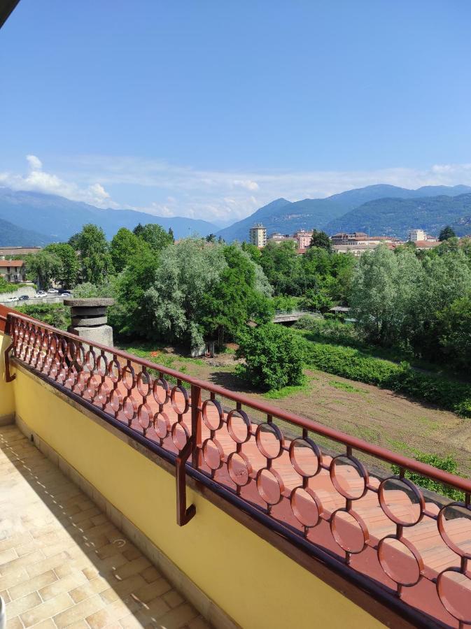Residenza Tiziana Daire Luino Dış mekan fotoğraf